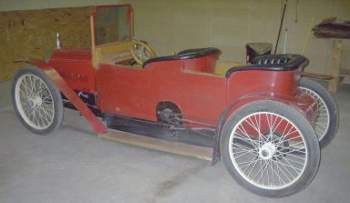 A 1914 Twombly cyclecar.