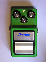 The TS9 Tubescreamer from Ibanez, a popular pedal adding vacuum tube-like distortion (via transistors) to the output signal from electric instruments.